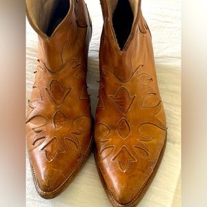 Sartore - short boot. Size 9b